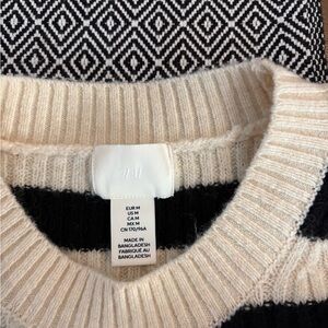 H&M Cream and Black Knit Sweater